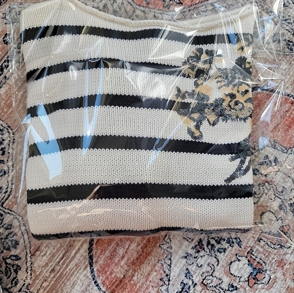 DEMYLEE | 100% cotton Striped Floral Embellished Thick Knit 3/4 Sleeve Sweater - Picture 9 of 9